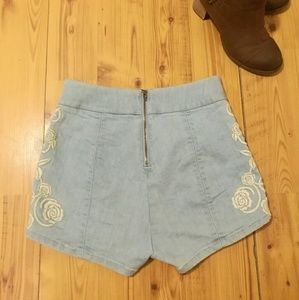 Kimichi Blue Denim Floral Highwaisted shorts