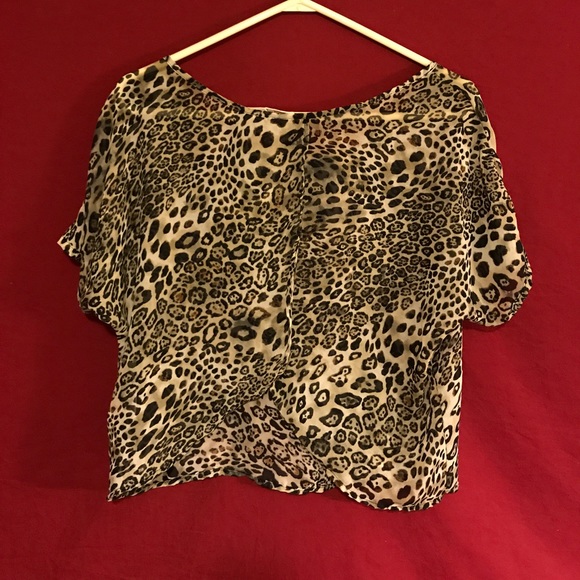Leopard print shirt. - Picture 2 of 3