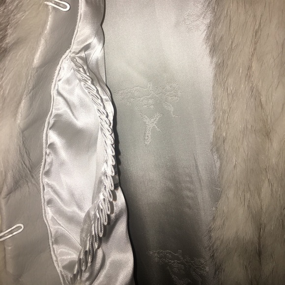 Saga Fox Fur Coat - Picture 6 of 6