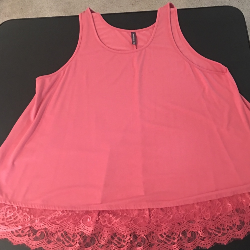 Dark rose pink tank top with lace trim