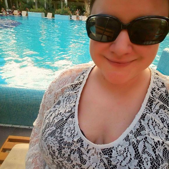 Meet your Posher, Meredith - Picture 2 of 4