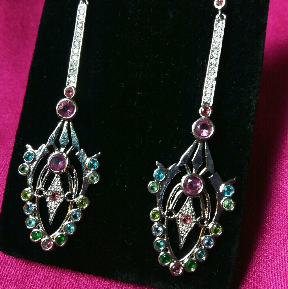 Stunning gemstone drop earrings!
