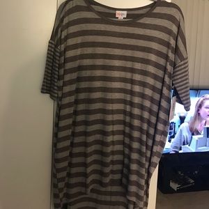 Lularoe Irma top