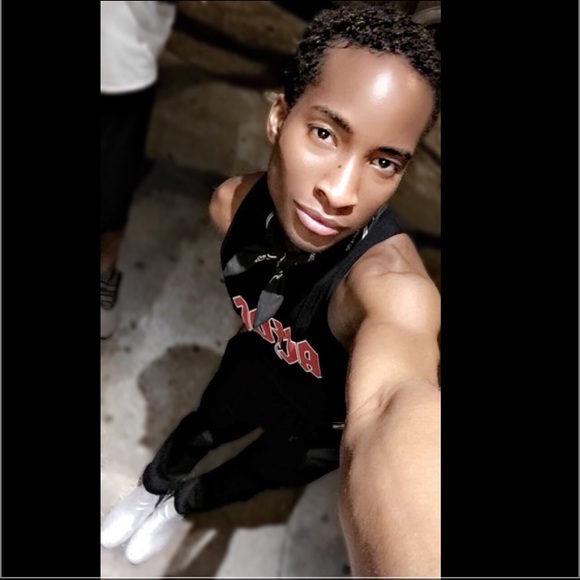 AC⚡️DC Sleeveless Zara T-shirt 😝 - Picture 3 of 5