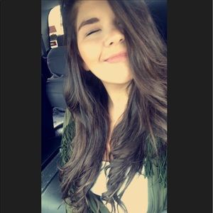 Meet your Posher, Danielle