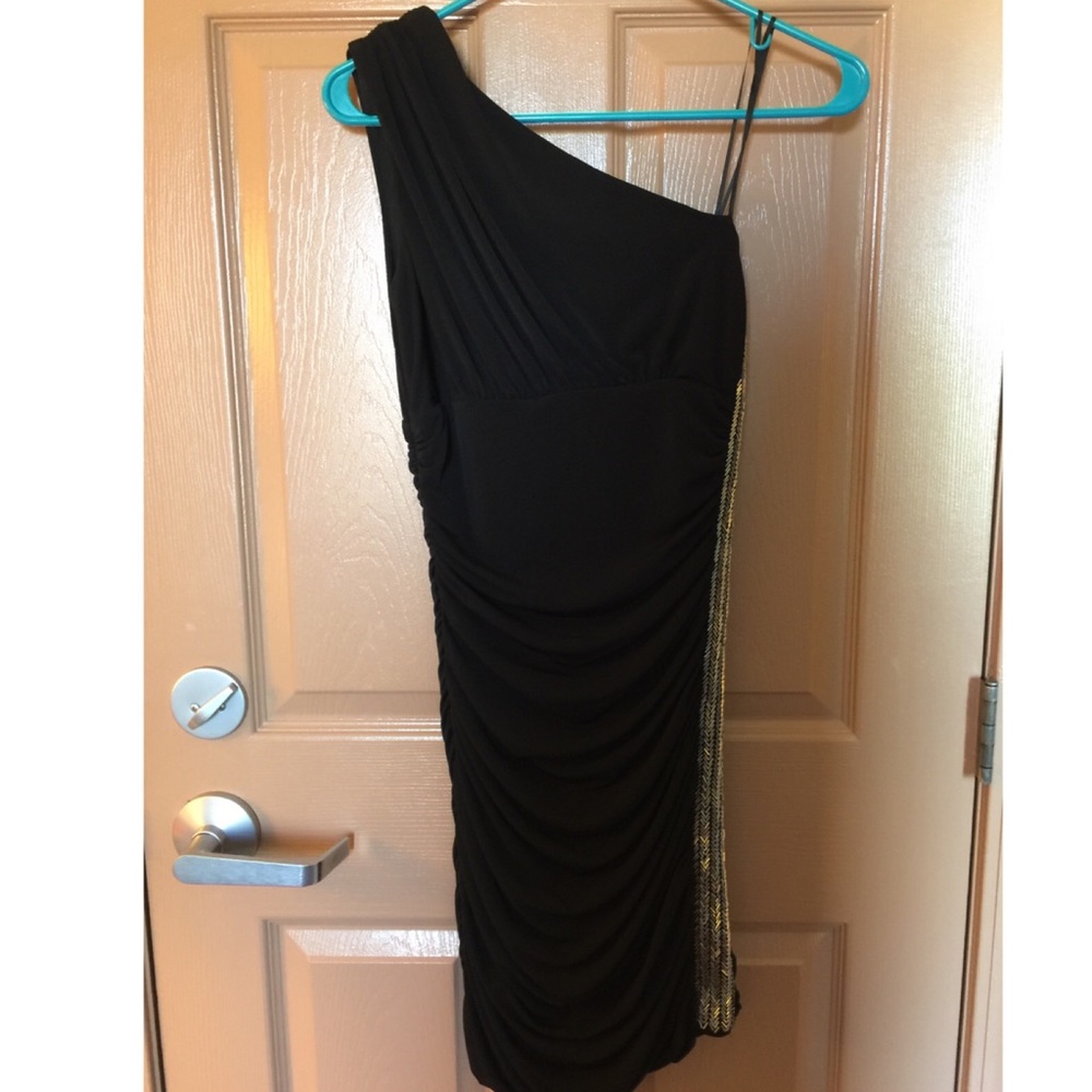 Max and Cleo One Shoulder Black Dress. size 4