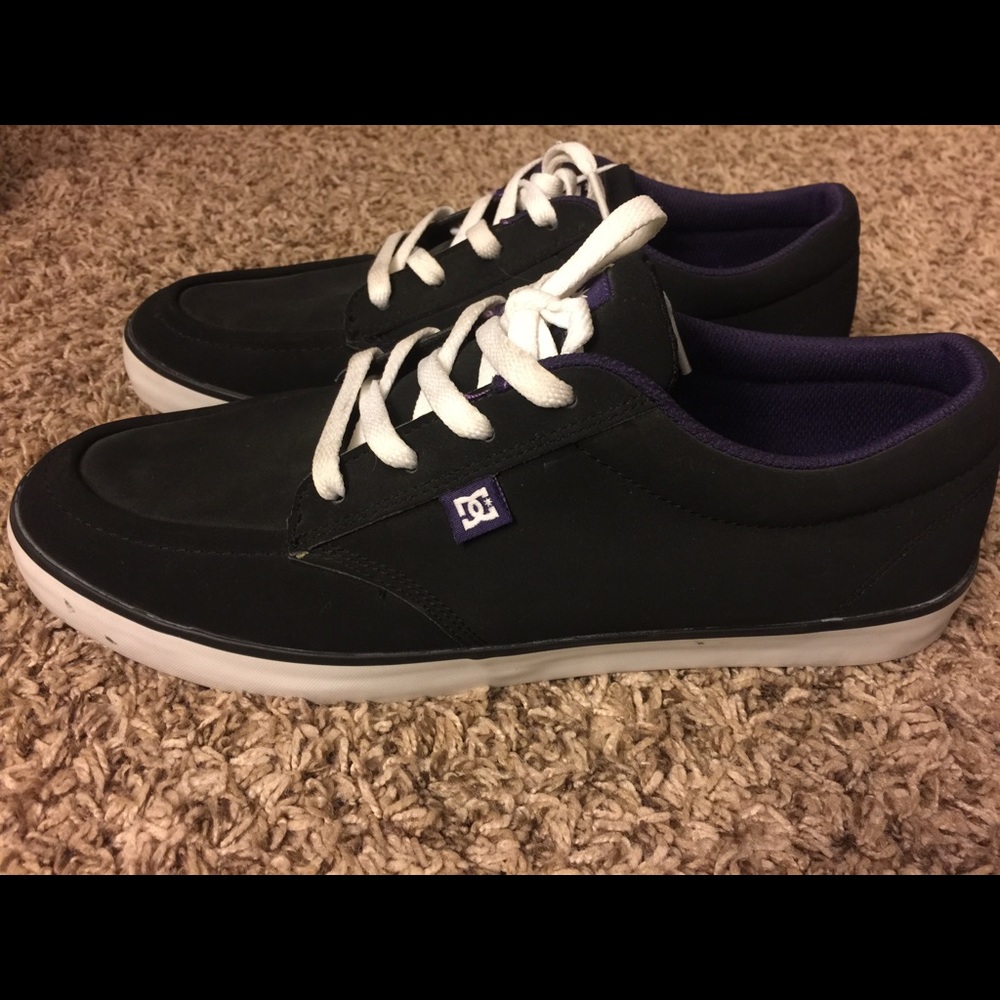 Black D.C. Size 11 Men Shoe