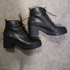 Rubia Black Leather Boots