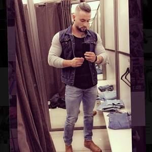 Meet your Posher, Leroy