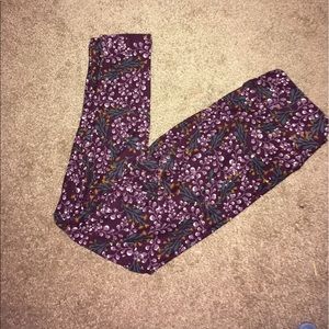 🦄🦄BNWOT LULAROE LEGGINGS 🦄🦄