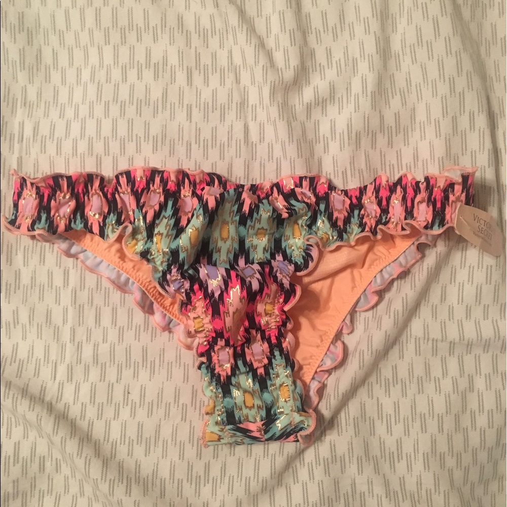 VS Ruffle Itsy