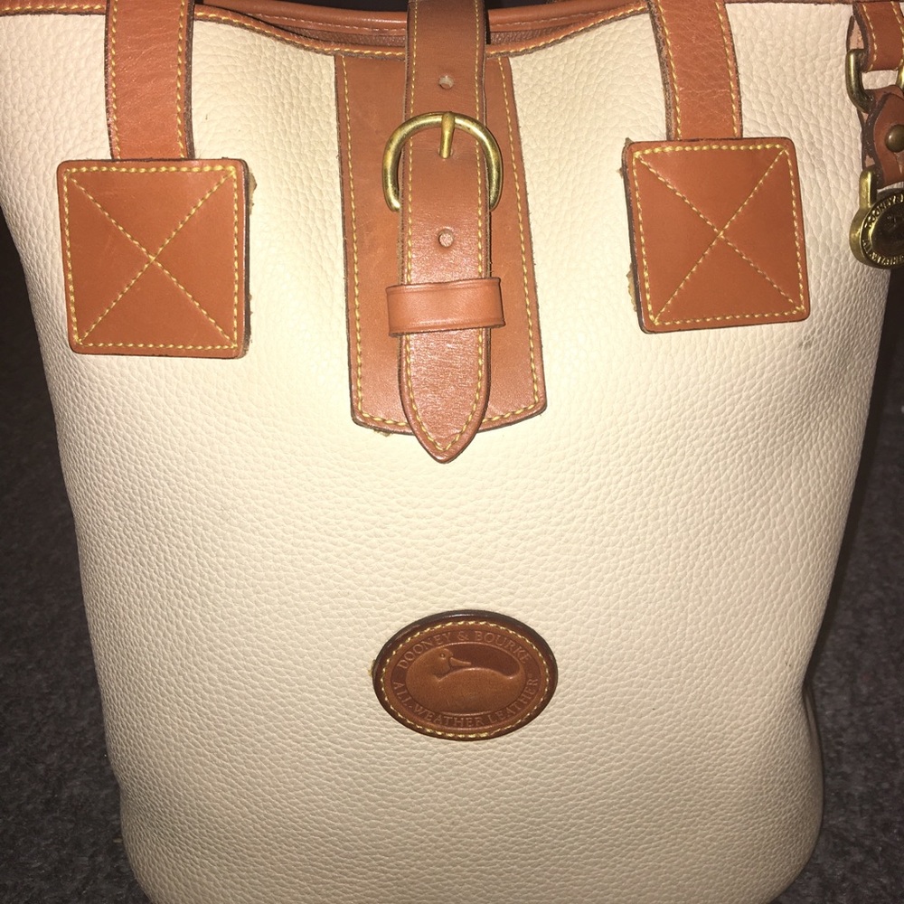 Dooney & Bourke bag