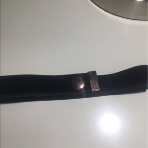 AREYOUAMI black choker (NEVER WORN)