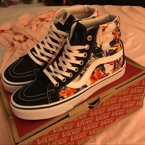 🌸 BNWT Cuban Floral Sk8-Hi Reissue Vans 🌸