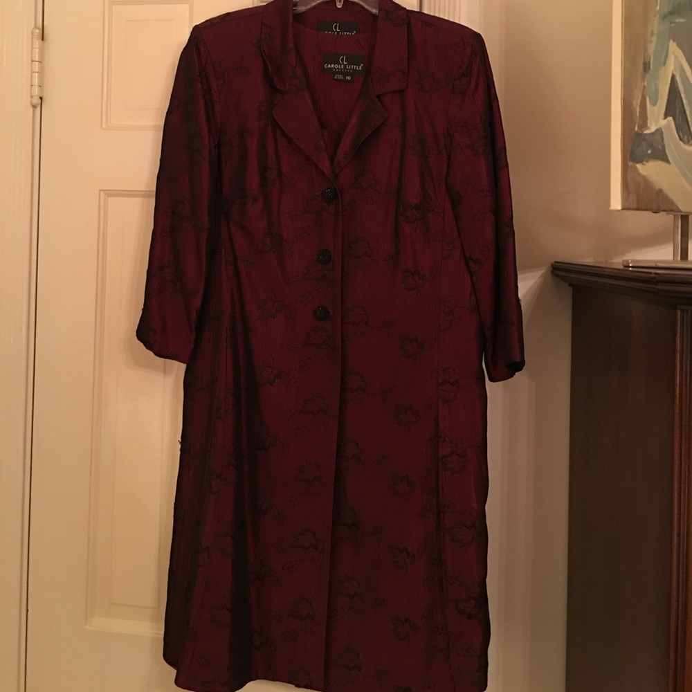 Burgundy textured acetate shift dress with coat
