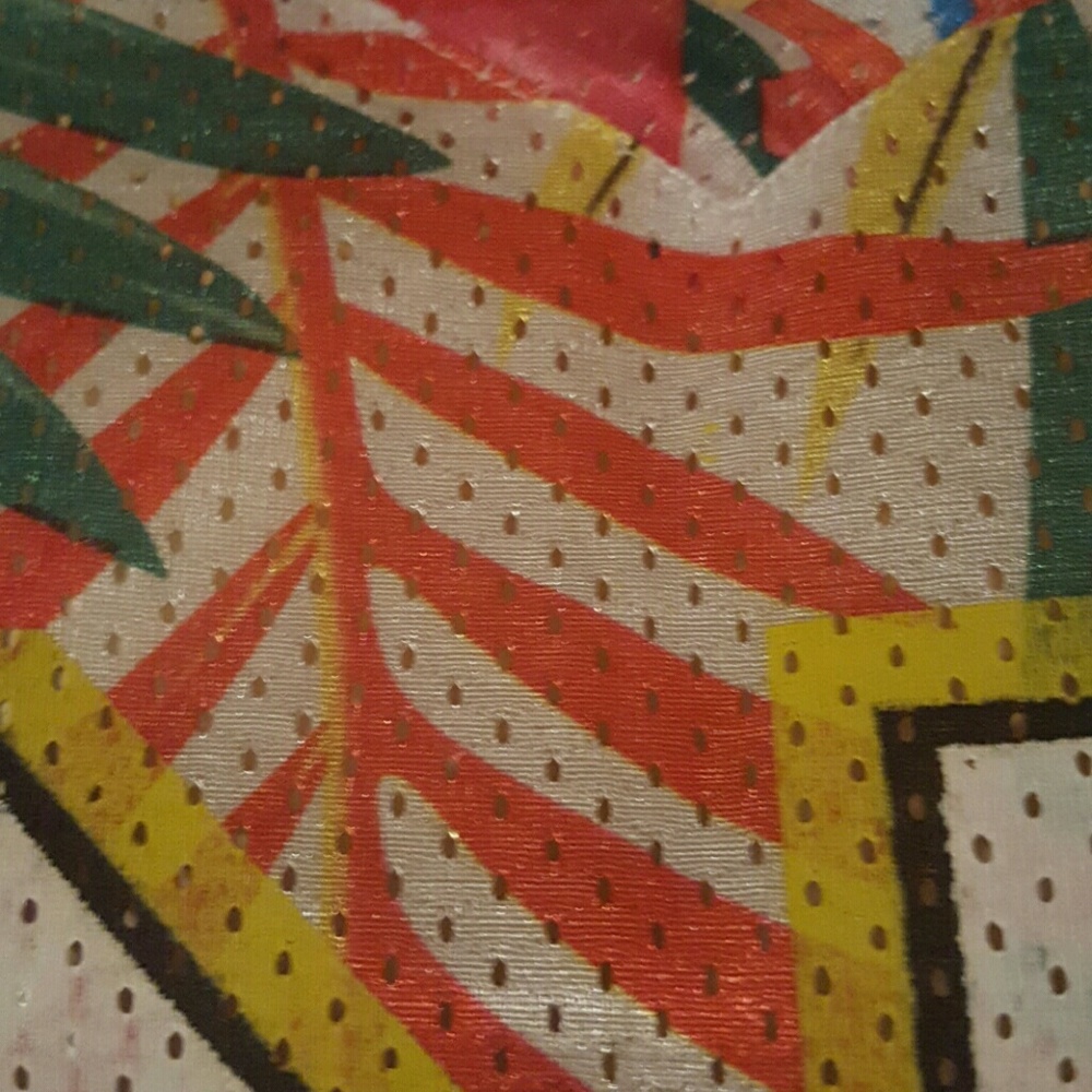 Top - Picture 2 of 2