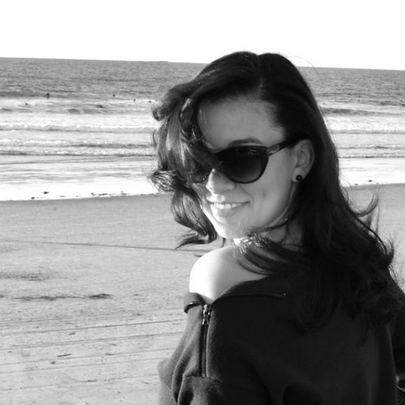 Meet your Posher, Krystle - Picture 3 of 3