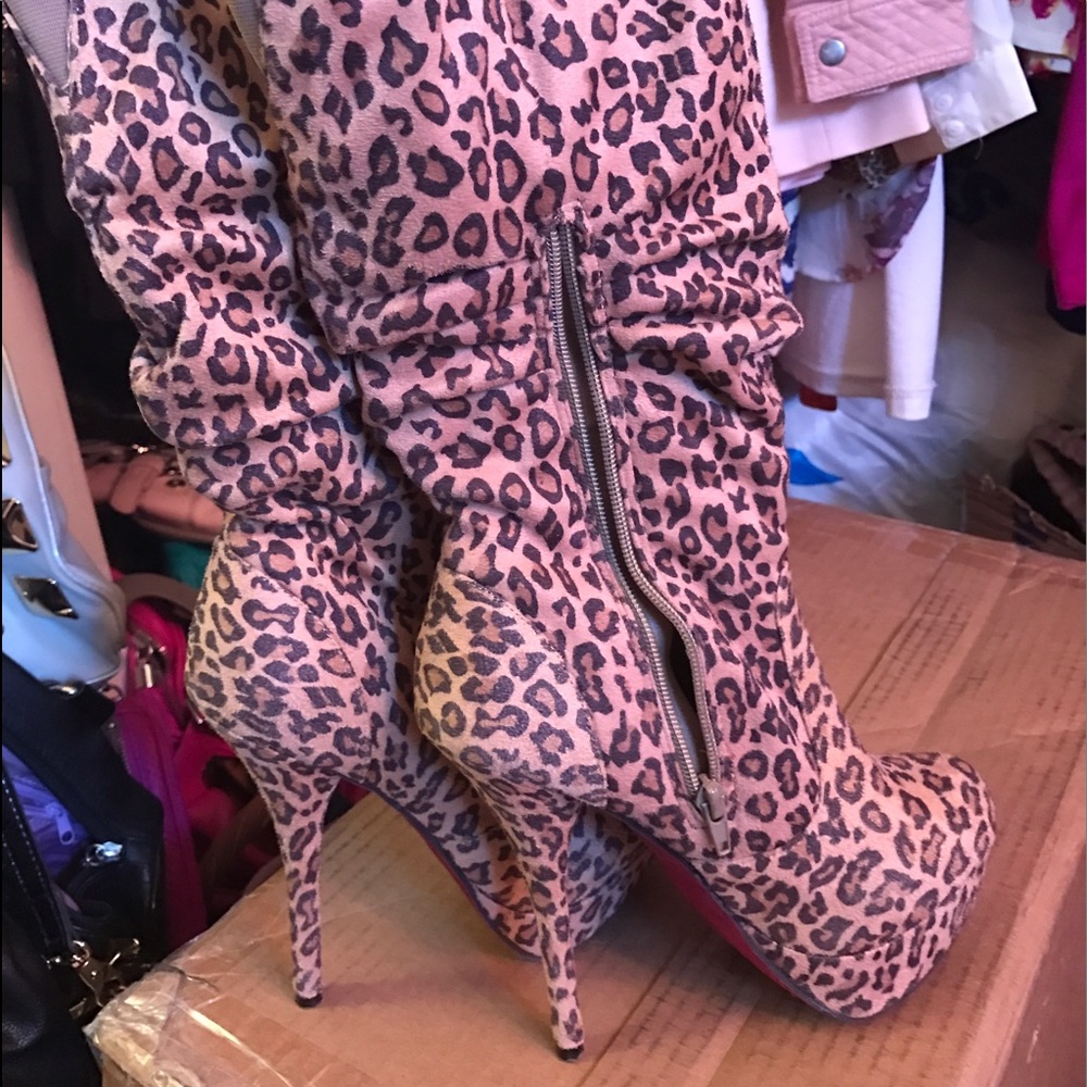 Shoes - Picture 2 of 2