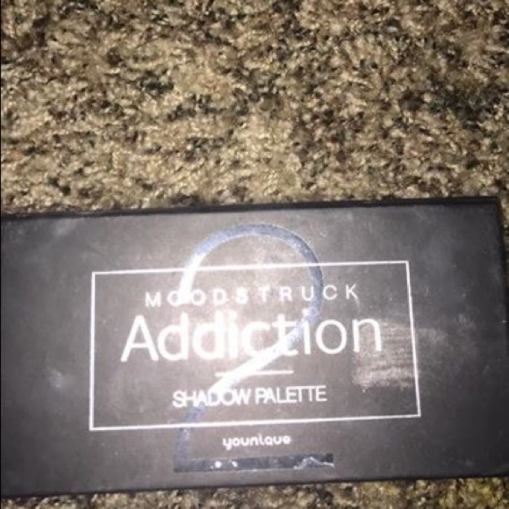 younique moodstruck 2 palette