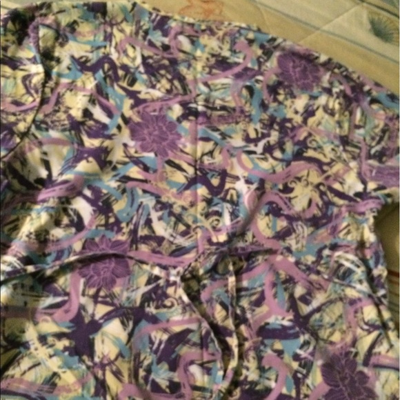 Denice Scrub Top - Picture 2 of 3