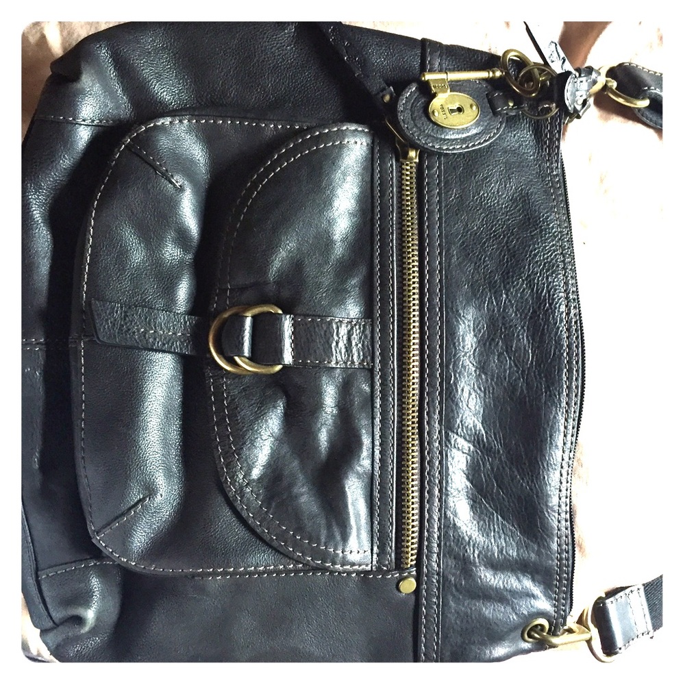 Large cross-body black Fossil purse.