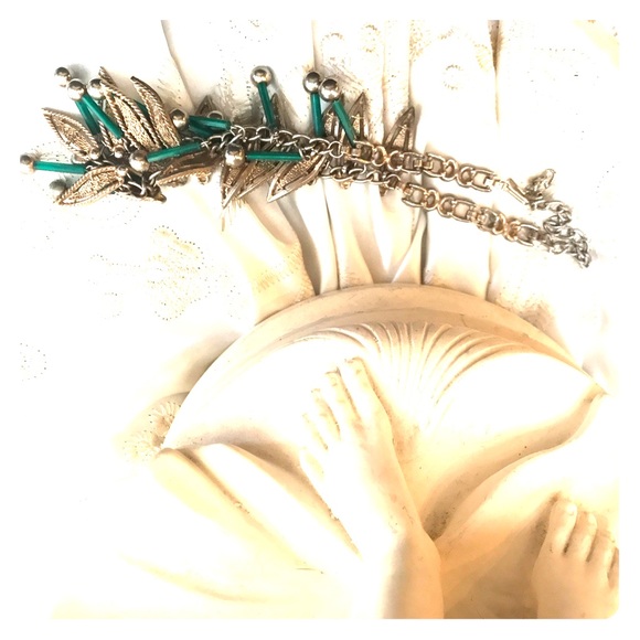 Vintage elegant and edgy choker - Picture 4 of 4