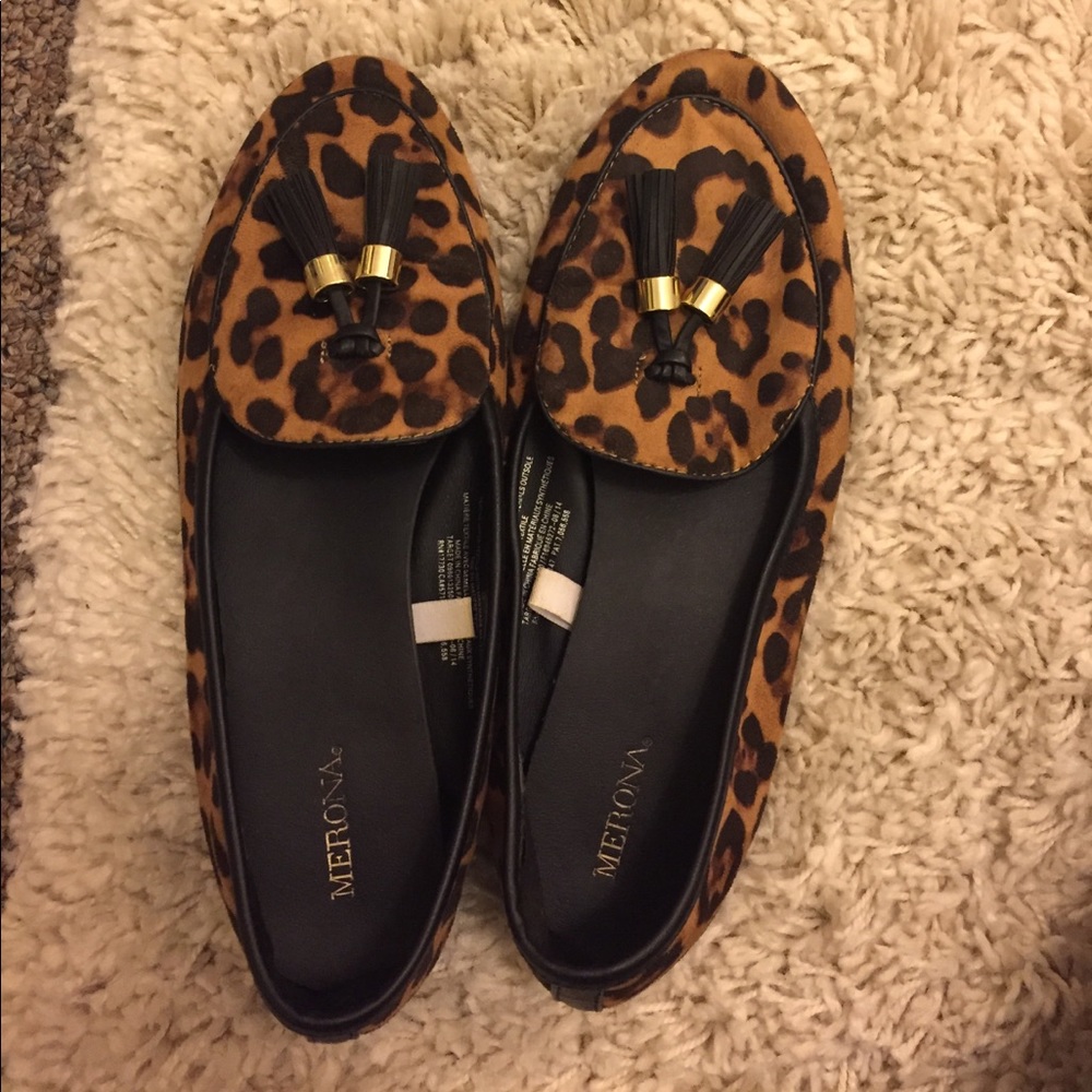 ✨Merona leopard loafers