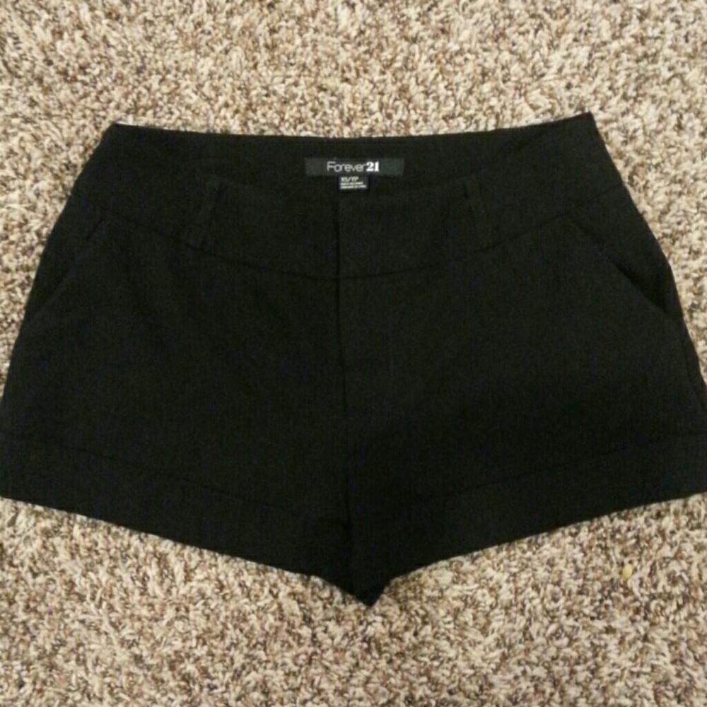 💥SALE💥 🔥F21 Black Shorts🔥