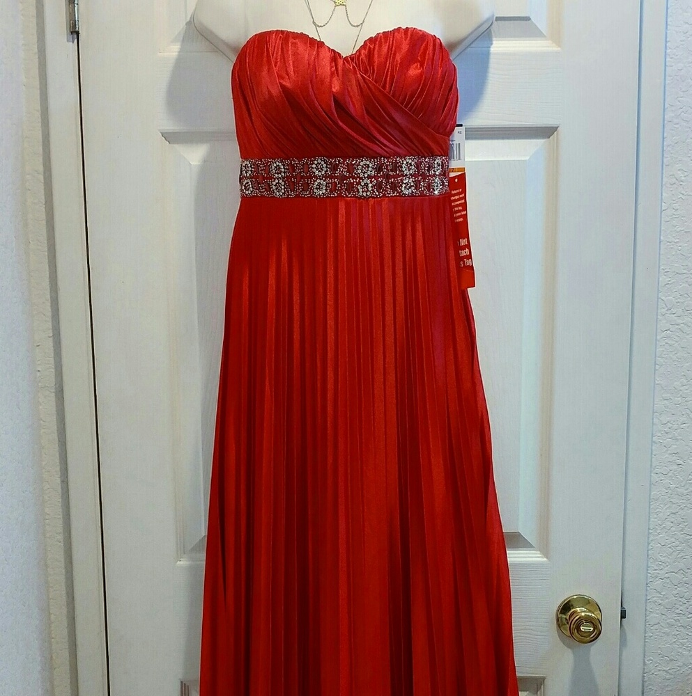 Stunning full length dress