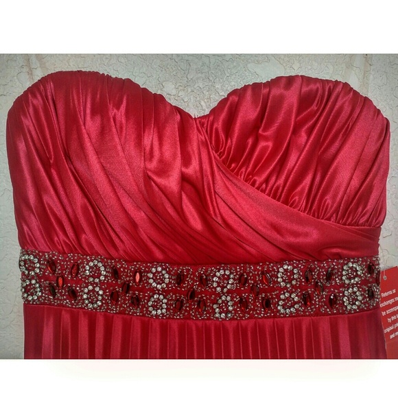 Stunning full length dress - Picture 4 of 7