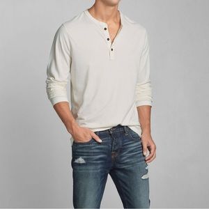 Super soft off-white A&F men's long sleeves henley