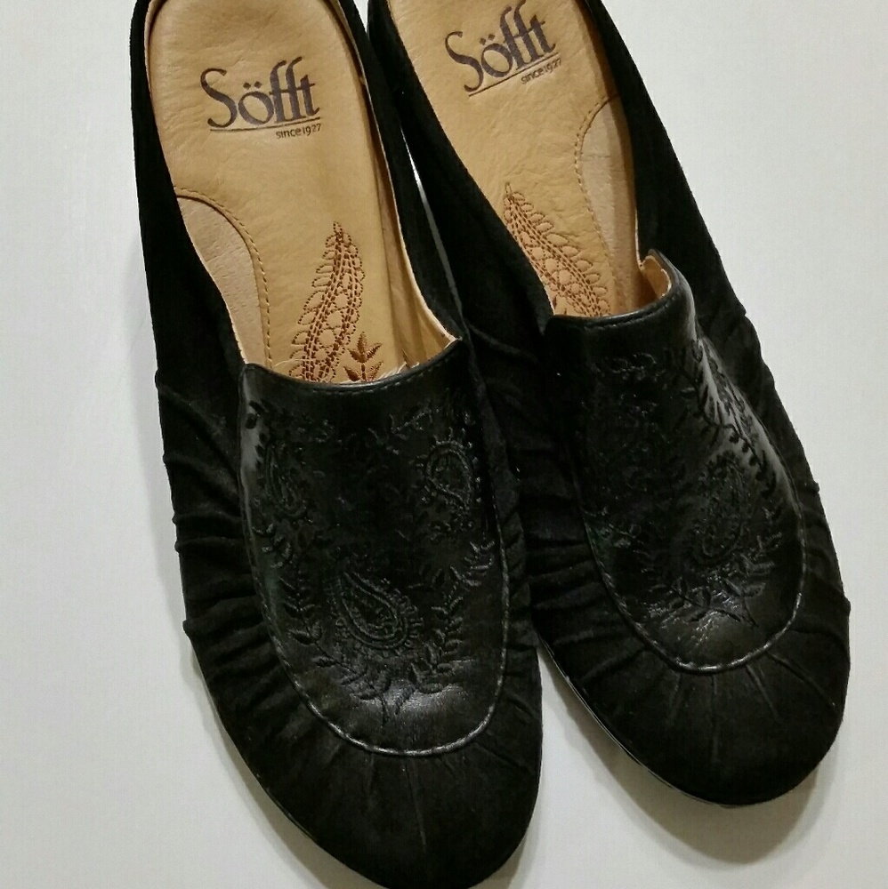 Sofft Black Suede Leather Floral Clogs Mules