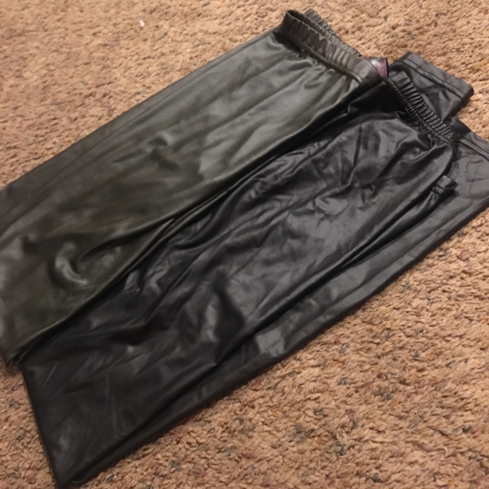 2 pairs medium faux leather leggings