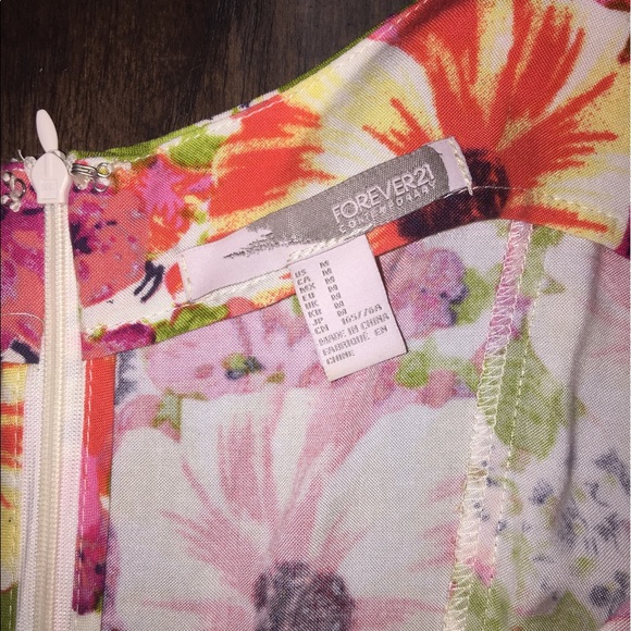 ⚜️SOLD⚜️Romper shorts with pockets. Size M. - Picture 2 of 2