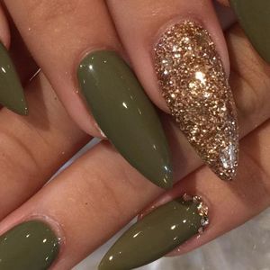 Meet your Posher, Flora