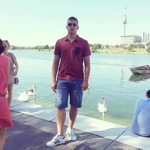 Meet your Posher, Milos