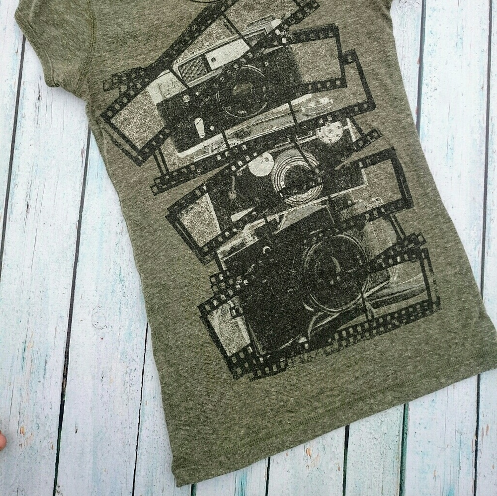 Camera Tee - Picture 2 of 4