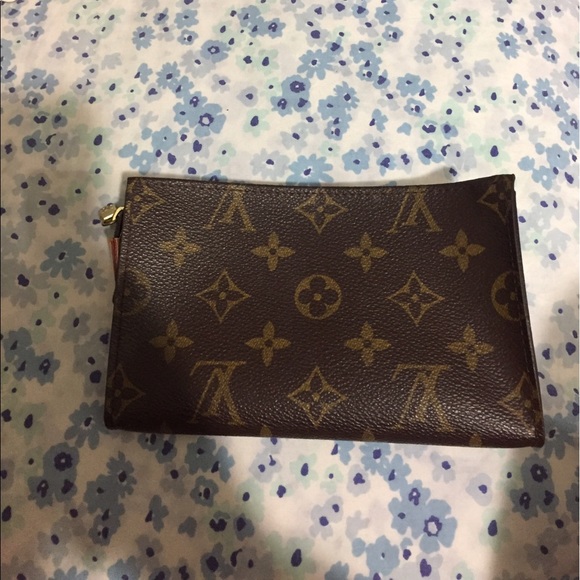 Louis Vuitton Accessories - Authentic Louis Vuitton Wristlet