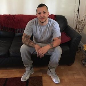 Meet your Posher, Emmanuel