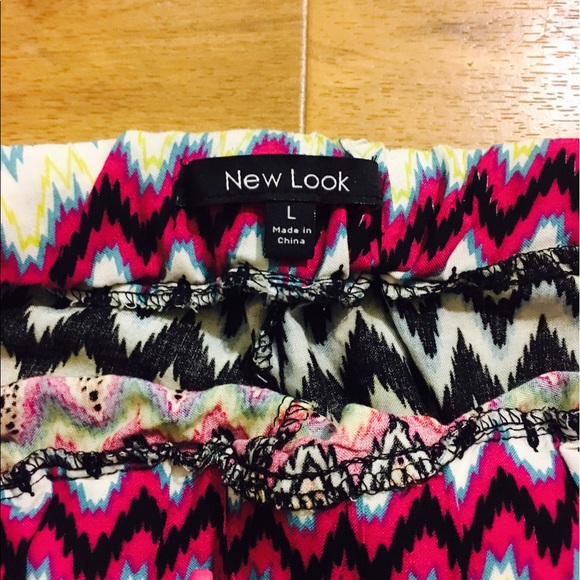 Nu Look tribal shorts - Picture 4 of 5