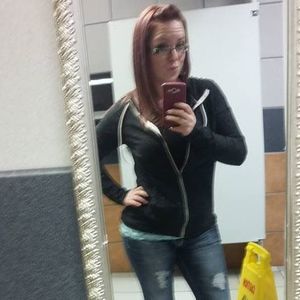 Meet your Posher, Brandi