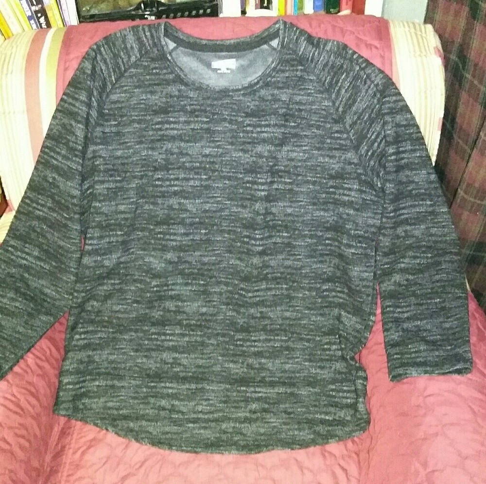 Dark grey pull over sweater XXL thumb holes