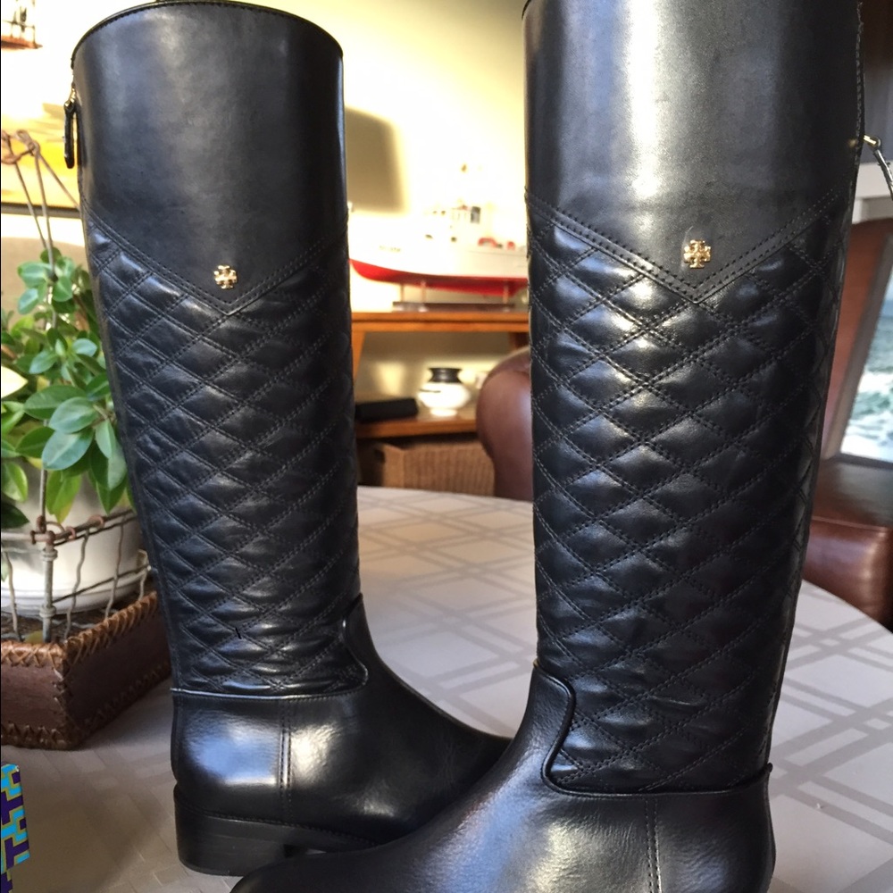 💕BNIB 💯% Authentic Tory beautiful boots💐