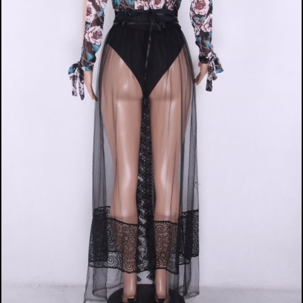 Gorgeous Floral Bodysuit with Mesh coverup Maxi - Picture 4 of 4