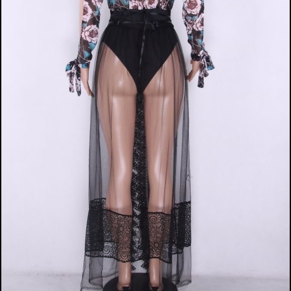 Gorgeous Floral Bodysuit with Mesh coverup Maxi - Picture 4 of 4