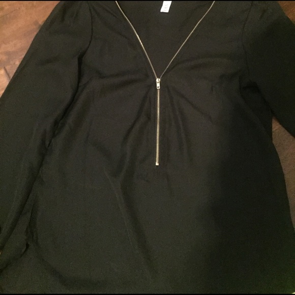 SOLD! 2 zipper blouses‼️ - Picture 5 of 6