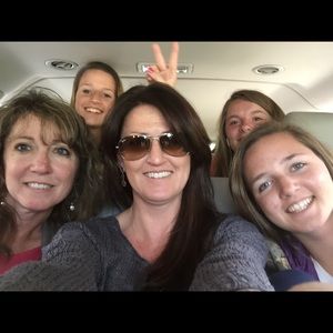 Meet your Posher, Keri