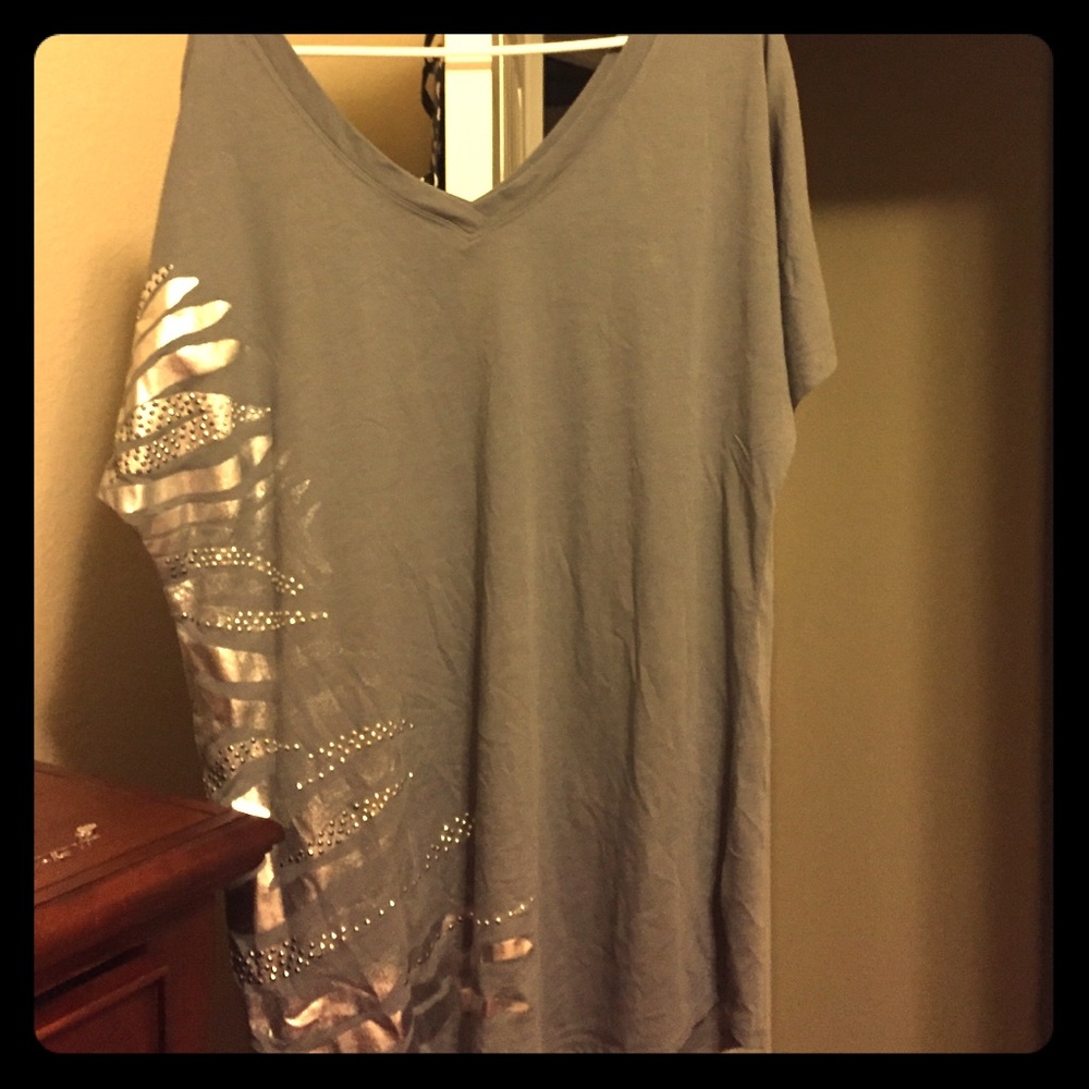 Adorable short sleeve shirt