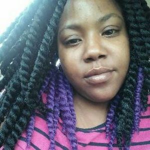 Meet your Posher, Amira