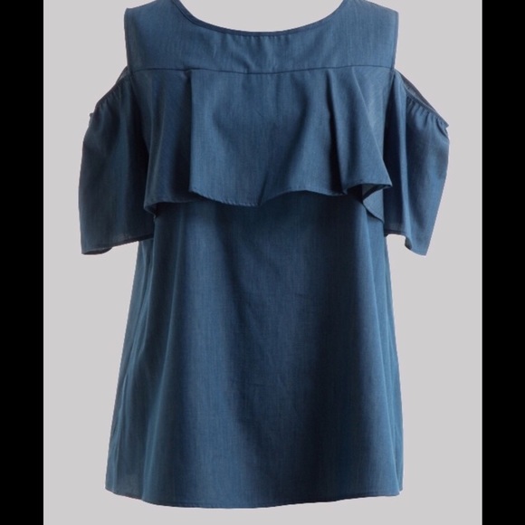 Tops - + size Cold shoulder chambray denim top 3XL left